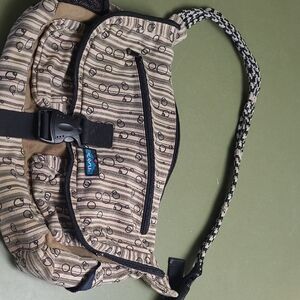 Kavu Beige and Black Patterned Men’s Belt Bag